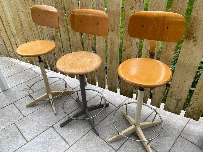 Kruk (3) - Naaldhout - Engineering-werkplaatskrukken, Antiek en Kunst, Antiek | Wandborden en Tegels