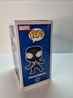 Funko - Funko Pop #725 Spider - Man (Symbiote Suit) Glows in