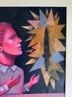 VMP - El man rosa sobre la mesa con cosas