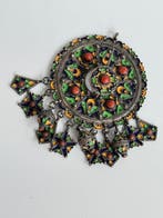 Traditionele Kabyle-broche “Tabzimt” - de regio Beni Yenni