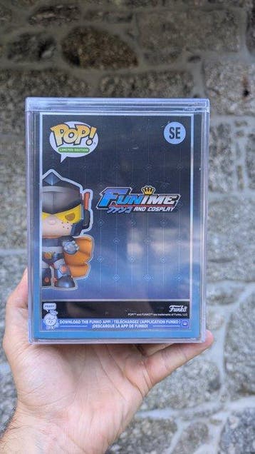 Funko - Funko Pop - Ultimate Freddy with Sword with Pop!