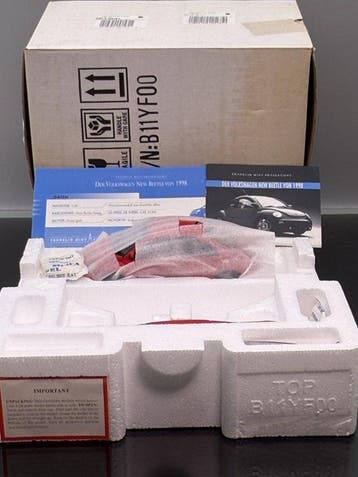 Franklin Mint 1:24 - Modelauto - 1998 VW Beetle Käfer 2.0, Nieuw