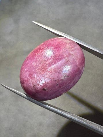 XL - Grote cabochon van robijn - 73,45 karaat Cabochon-