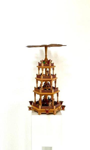 DDR Weihnachtspyramide - Kerststal - Vierlaags kerstpiramide, Antiek en Kunst