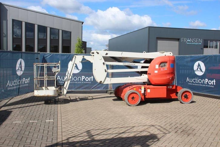 Veiling: Knikarmhoogwerker Manitou 150AETJ Compact Bienergi, Articles professionnels, Machines & Construction | Ascenseurs, Échafaudages & Échelles
