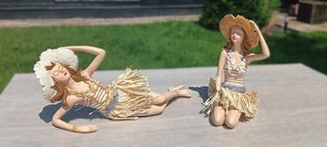 sculptuur, Twee stijlvolle resin beelden - hawai - 29 cm -
