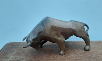 P. Chenet - Figuur - Stier - 23 cm - Brons