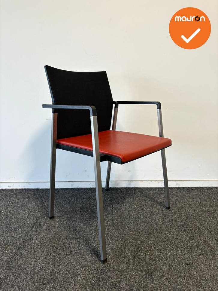Giersberger vergaderstoel - Rood bestaand kunstleren zitting, Zakelijke goederen, Kantoor en Winkelinrichting | Kantoormeubilair en Inrichting