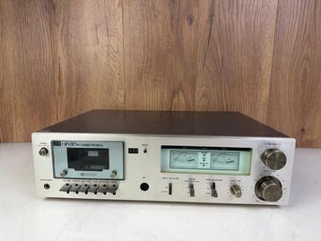 Grundig - HiFi8020 Audiocassette deck