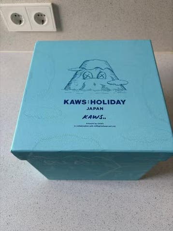 Kaws (1974) - KAWS: HOLIDAY
