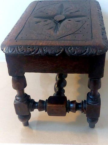 Kruk - Eik - Victoriaanse meubel 1880