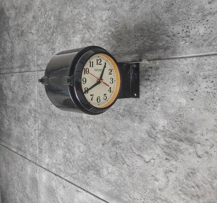 Horloge murale - Seikosha double side Seiko Japan - Acier,, Antiek en Kunst, Kunst | Designobjecten