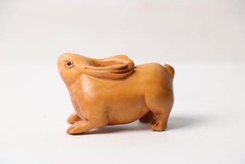 Konijn netsuke met ingelegde ogen - Hout - Japan - 1900-2000