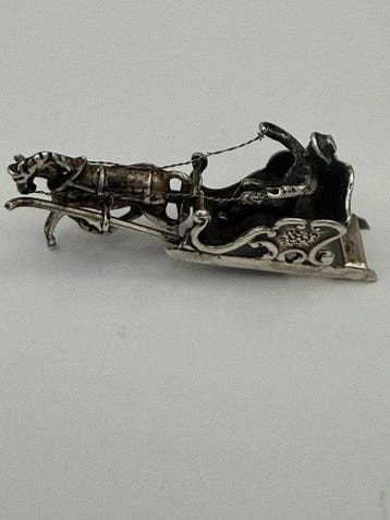 Nederlands - Figurine - Zilveren miniatuur arreslee met, Antiek en Kunst