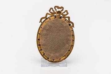 Artiste inconnu - Miniatuur portretje, vrouw met prachtige