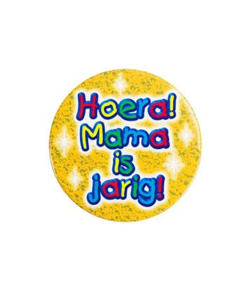 Button Hoera Mama is Jarig 5,5cm, Verzenden