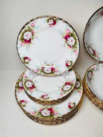 Royal Albert - Eetservies (18) - Celebration 1969 -, Antiek en Kunst
