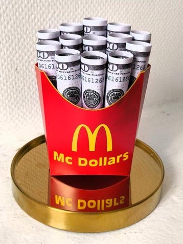 XTC Artist - Mc Dollars socle doré