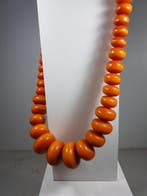 Magnifique collier en résine phénolique ou Bakélite -