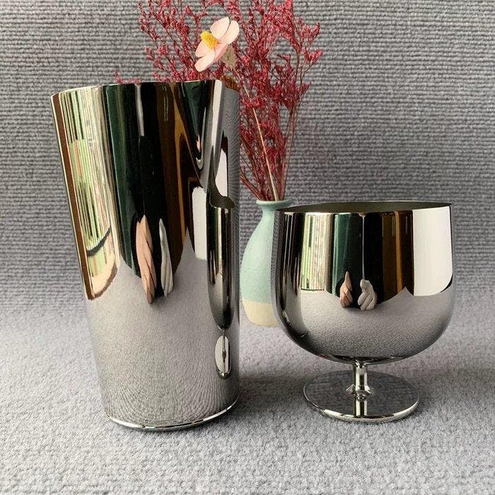 Alessi - Giulio Iacchetti - Shaker à cocktail (2) - La boîte, Antiquités & Art, Antiquités | Meubles | Chaises & Canapés