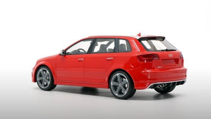 DNA Collectibles 1:18 - Modelauto - Audi RS3 8P Sportback -, Hobby en Vrije tijd, Modelauto's | 1:5 tot 1:12