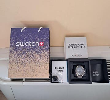 Swatch - MoonSwatch - Mission on Earth - Sans prix de, Bijoux, Sacs & Beauté