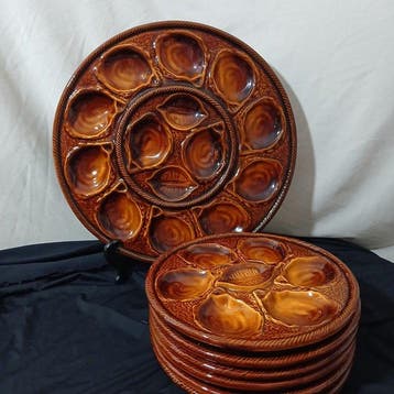 St Clement - Oesterservies (7) - French majolica dish with, Antiek en Kunst