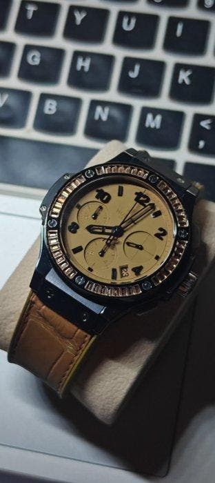 Hublot - Big Bang Tutti Frutti Camel - 341.CA.5390.LR.1918 -, Nieuw