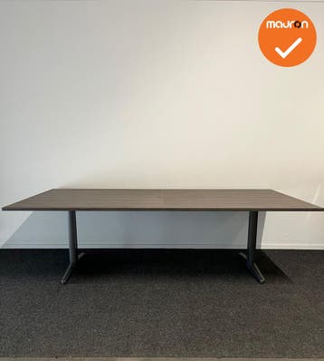 Ahrend Vergadertafel - Rechthoekig - 240x120cm - Oak Dark -, Zakelijke goederen, Kantoor en Winkelinrichting | Kantoormeubilair en Inrichting