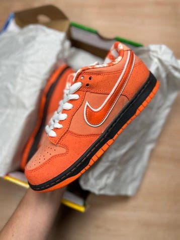 Nike - Dunk Low SB - Low-top sneakers - Maat: EU 39 - Nieuw