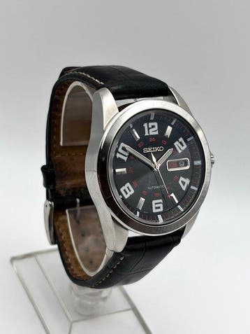 Seiko - Superior Automatic – Black & Red Sport Dial - Zonder