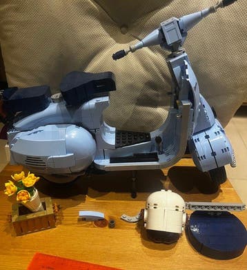 Lego Set - 10298 - Icons - Vespa 125