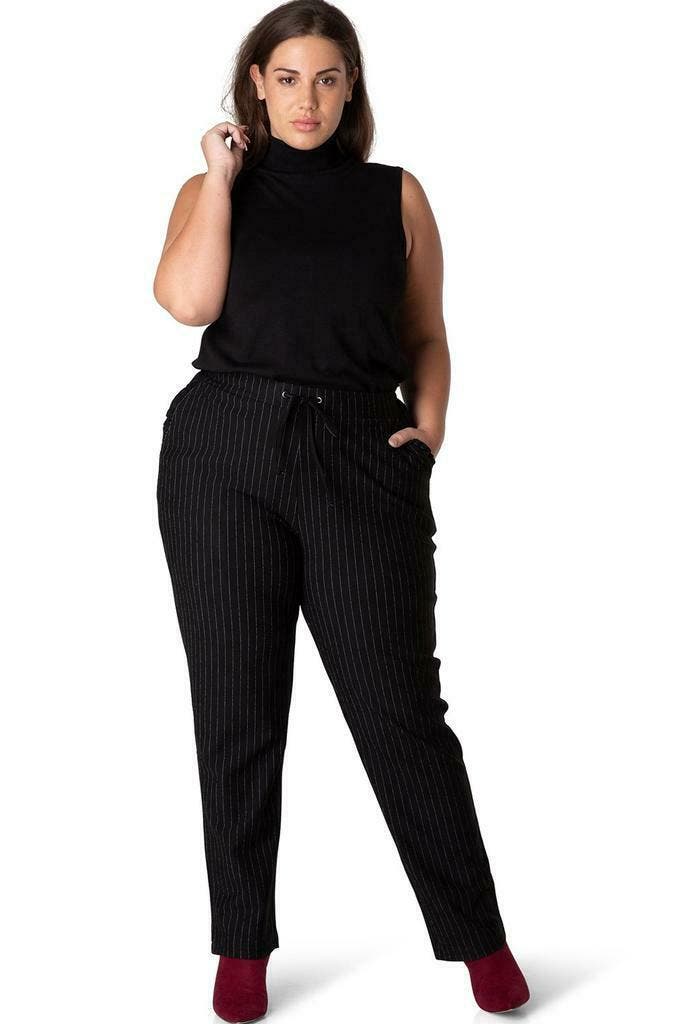 Broek Yesta krijtstreep 30INCH maat 46, Kleding | Dames, Broeken en Pantalons, Verzenden