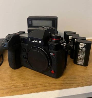Panasonic Lumix DC-S1H Full-Frame Cinema Mirrorless Camera