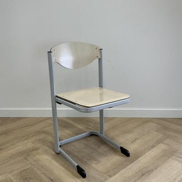 Vanerum schoolstoel (blauwe stip) zithoogte 46 cm