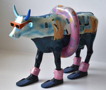 cow parade - Figuur - koe met zwemband , zonnebril en