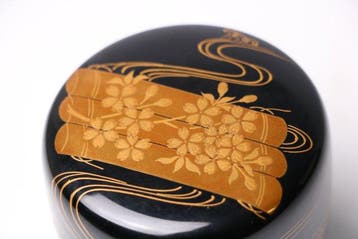 Tanaka Shgetsu — Wajima-lakwerk Natsume met gouden maki-e,