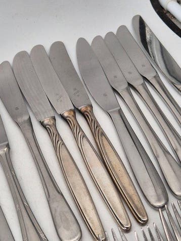 WMF / Zwilling u. a. – 51-teiliges Besteck-Set – Versilbert