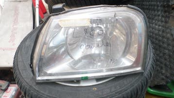 Phare Mitsubishi L22 avant gauche, Ophalen