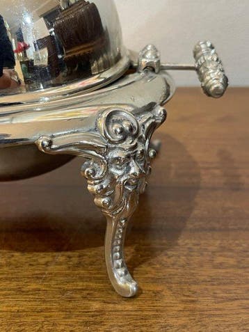 Manifattura inglese fine XIX secolo - Boterschotel -