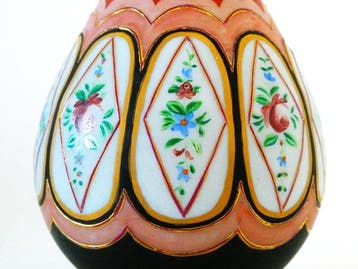 Handvervaardigd Mondgeblazen - Vase - Très bel vase opalin