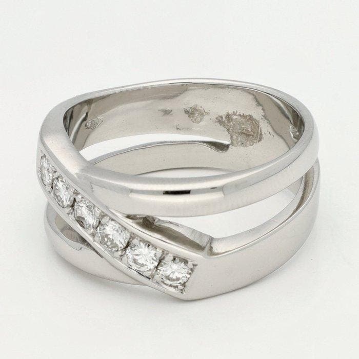 Ring - 18 karaat Witgoud Diamant (Natuurlijk), Handtassen en Accessoires, Ringen