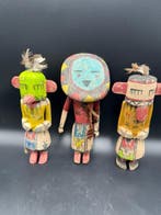 3 poppen in de Hopi-kachina-stijl - Hout - V.S. - Achyuta