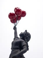 BlackLine Gallery - Beeldje - Cherry lift - 24cm - Banksy