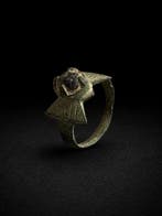Byzantijns Brons Ring - 6e tot 8e eeuw n.Chr. (Zonder, Antiek en Kunst