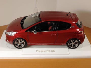 Norev 1:18 - Model hatchback - Peugeot 208 GTi in Rubis Red, Nieuw