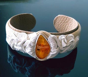 Amber Unieke vintage leren armband met Baltisch barnsteen-