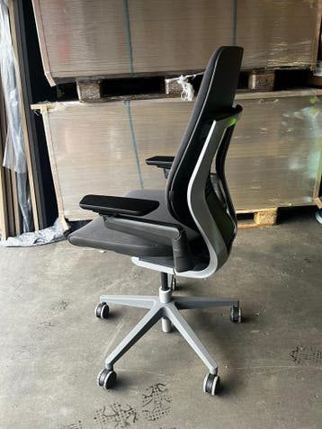 Steelcase Gesture Bureaustoel, Nieuwe Zwarte Stoffering, Verzenden, Zwart, Zo goed als nieuw, Bureaustoel