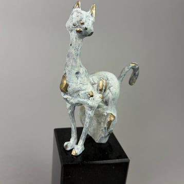 Robert Dyrcz - „The cat”- bronze