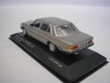Minichamps 1:43 - Voiture miniature - Mercedes Benz 450 SEL